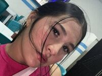 camslut showing pussy MiaMorett