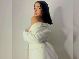 camgirl masturbating with dildo MiaNumi