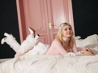 chat room live show MilaKlark