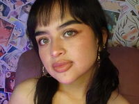 naked girl with webcam masturbating with sextoy MinniSabat