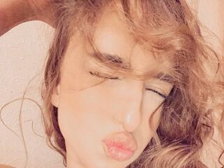 free live cam chat MyraRidler