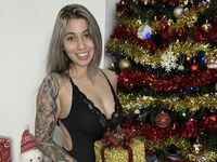 topless camgirl NickyDiamoond