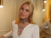 camslut fingering pussy NicoleClaires
