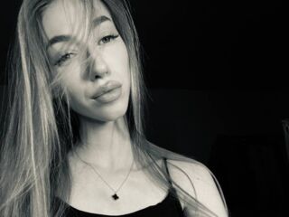 cam slut video chat NikkiTenerovich