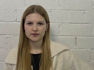 webcam strip tease show ParisRoacho