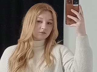camslut fingering shaved pussy PeiGotch
