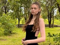 camgirl masturbating with sextoy PerryDiotte