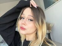 camgirl masturbating with sex toy RegeniaCorrela