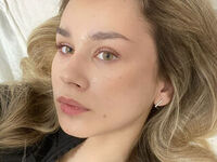 live chatroom RoxanePoire