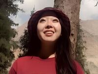 camgirl masturbating with sex toy RoxannaCollinson