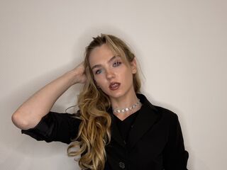 beautiful camgirl RubyMoore