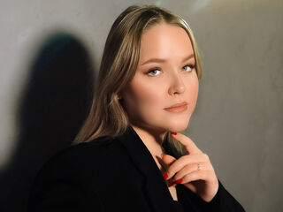 closeup cam SallySavage