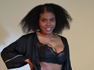 topless webcam girl SaraBlackwood
