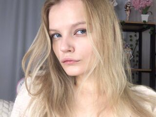 free livecam ShelyMilan