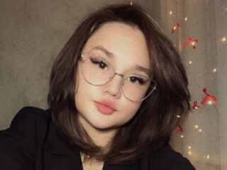 shaved pussy webcam ShielaQuam