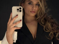 webcam striptease show TaHillmer