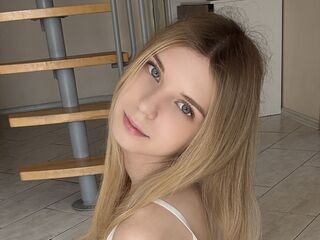 camwhore nude ThoraBeskom