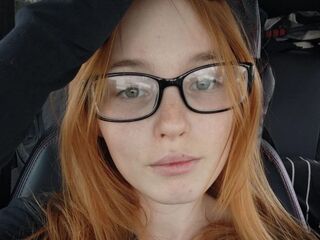 naughty cam girl fingering shaved pussy VetaFerr
